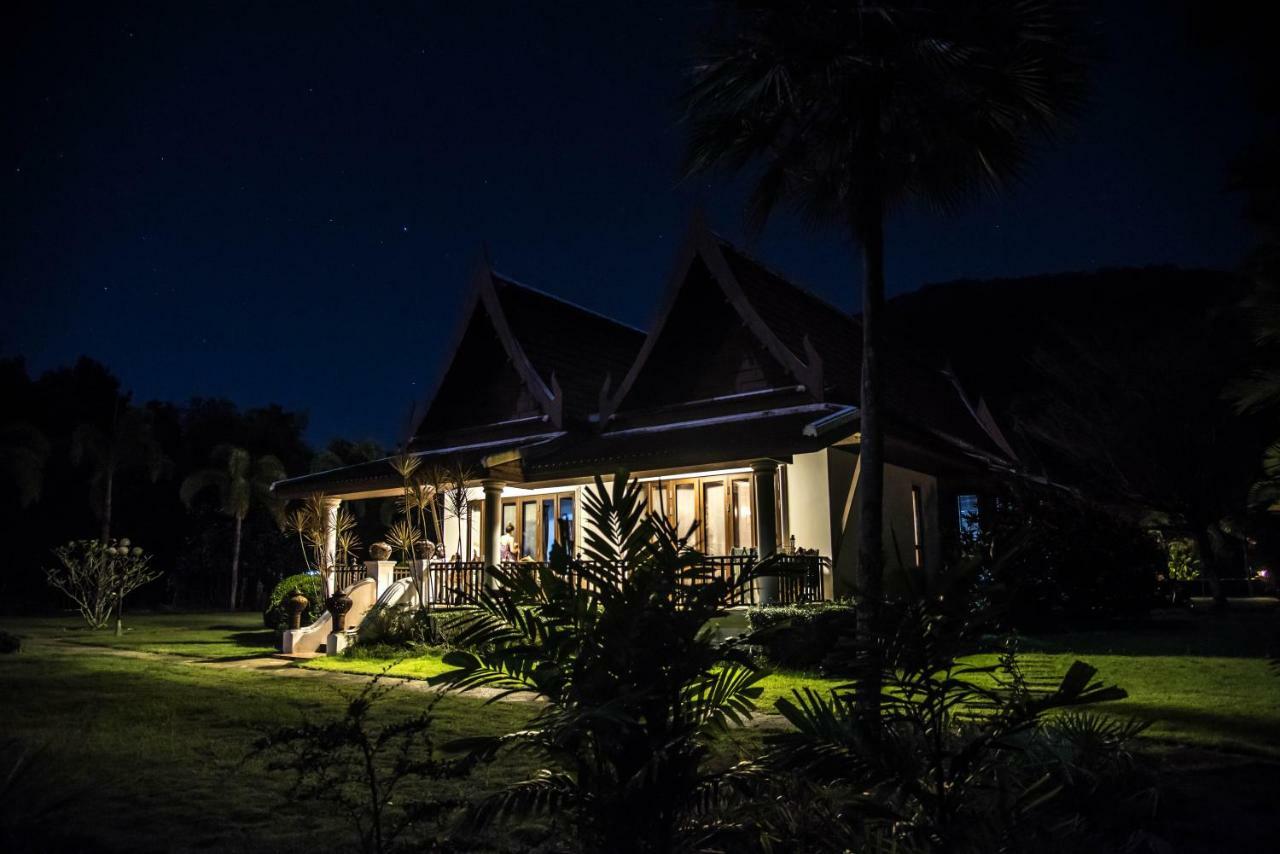 Gardenia Oceanfront Villa Koh Chang Eksteriør billede